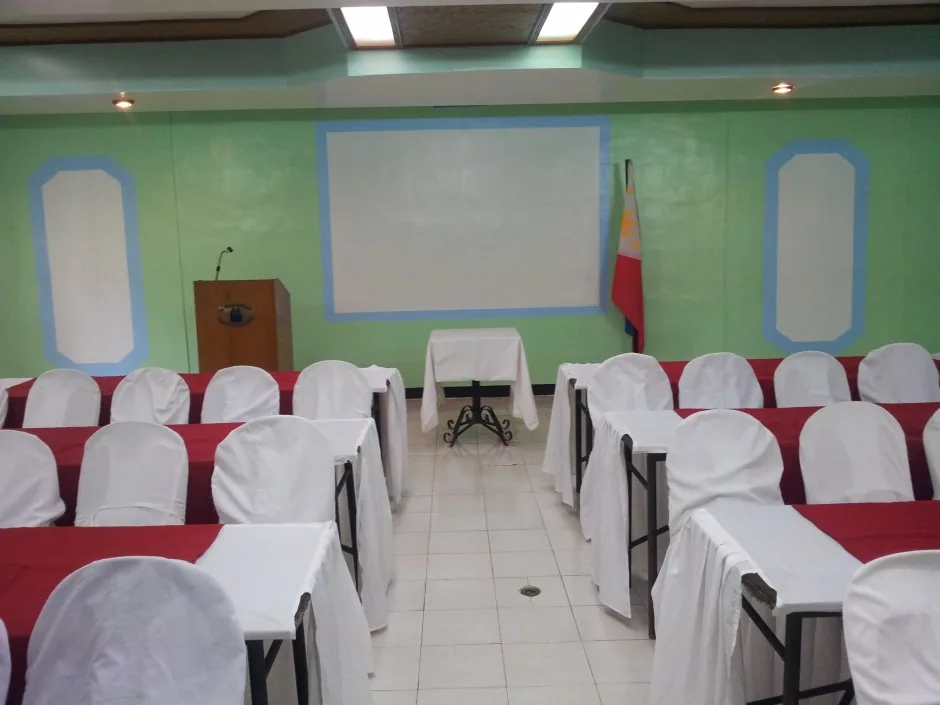 Red-and-white banquet setup