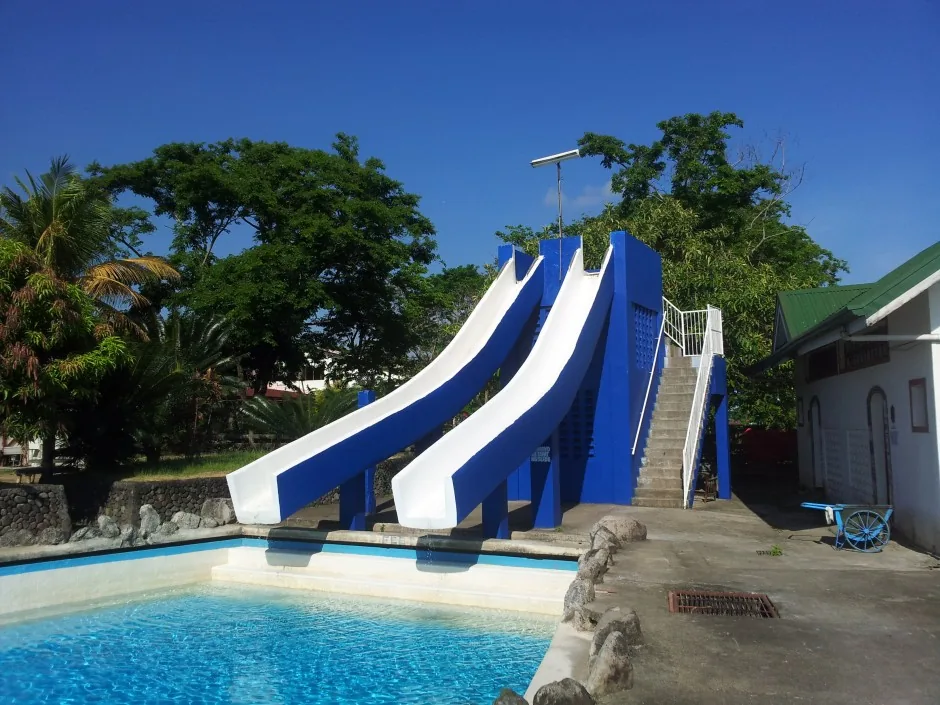 Alternate water-slide view